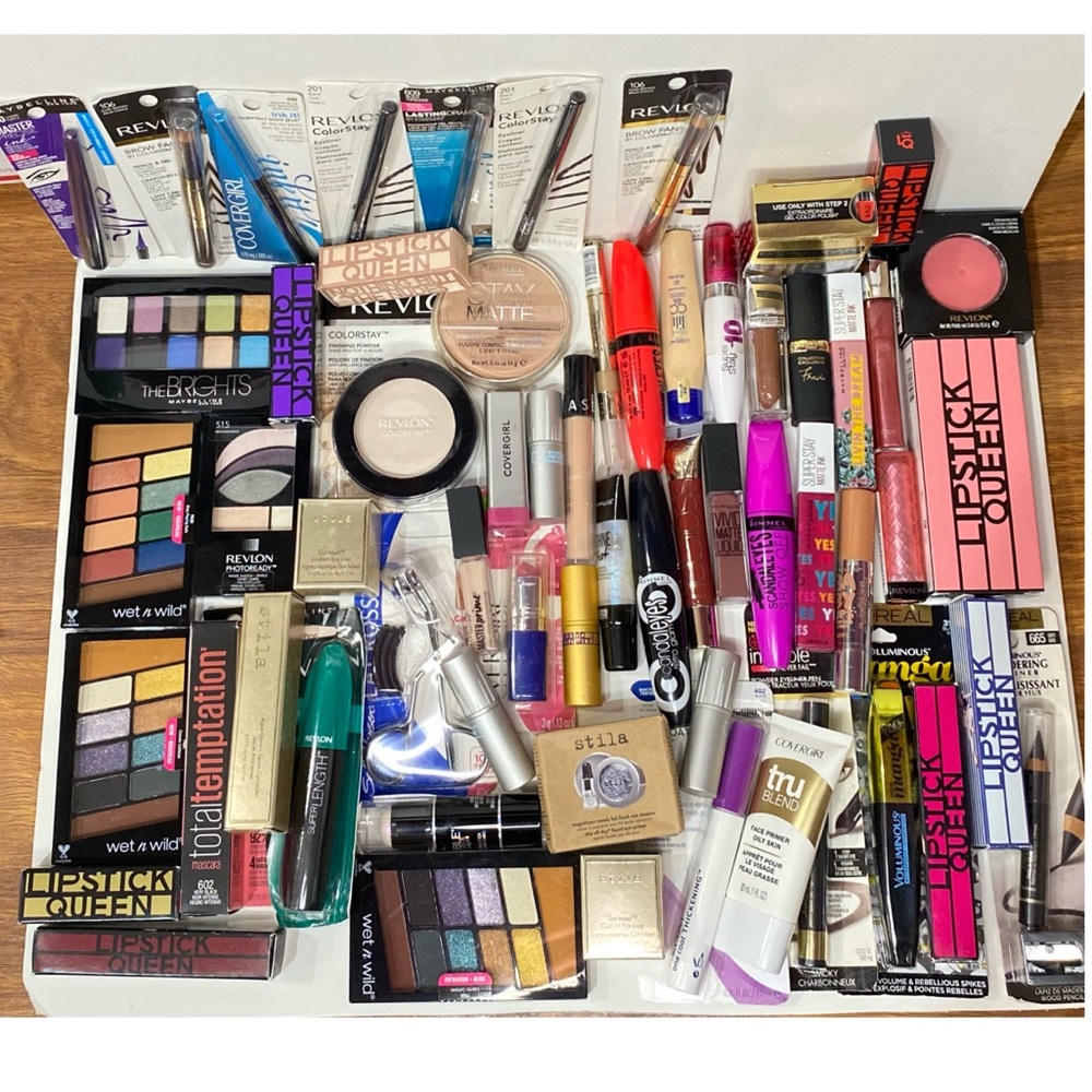 Mystery Assorted Cosmetics Box 25 Count